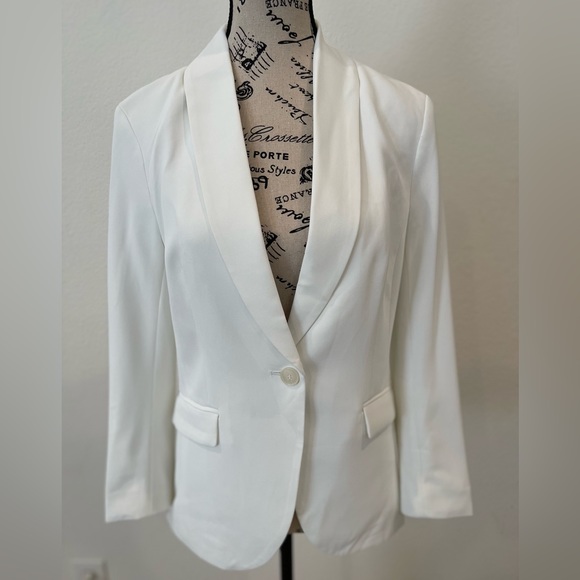 H&M white Blazer -Small - Picture 2 of 3